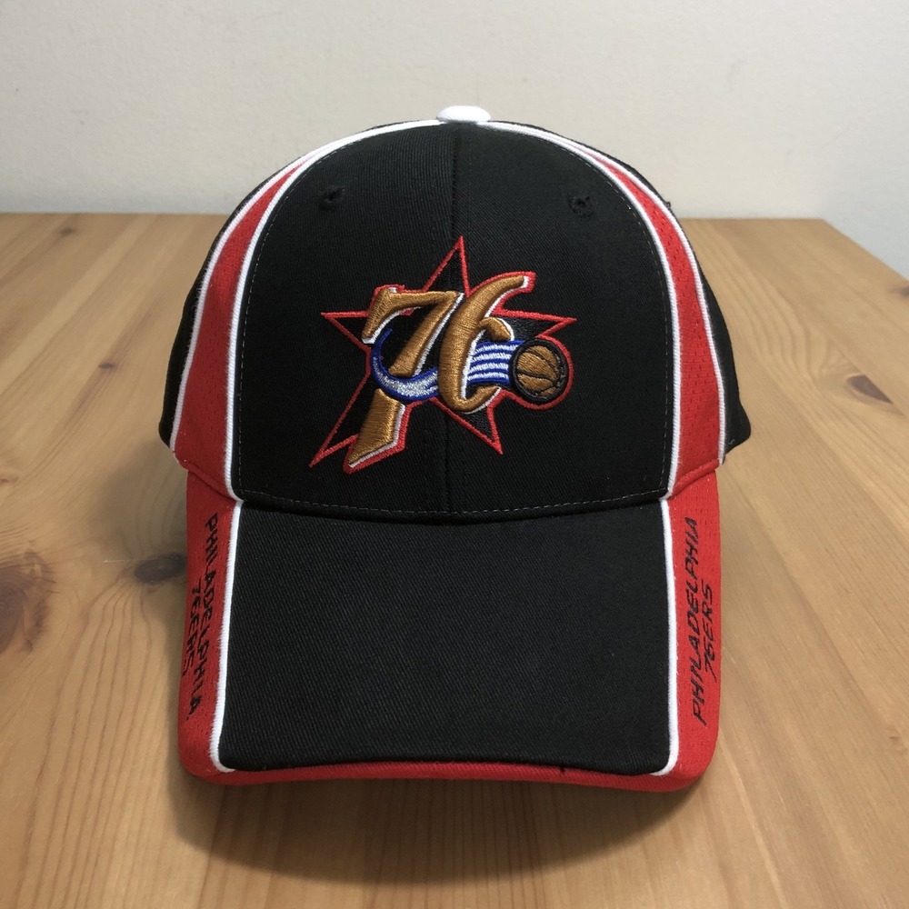Vintage Philadelphia 76ers NBA Strapback Cap Hat Mens One Size Black Red